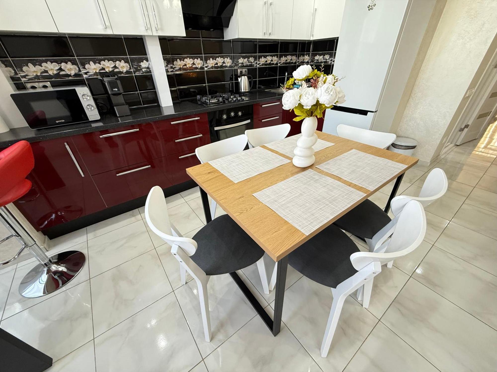 Cozy Two Bedroom Large Apartment คีชีเนา ภายนอก รูปภาพ